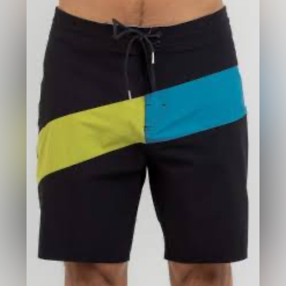 NWT Volcom Swim Trunks Size 30 - Picture 1 of 4